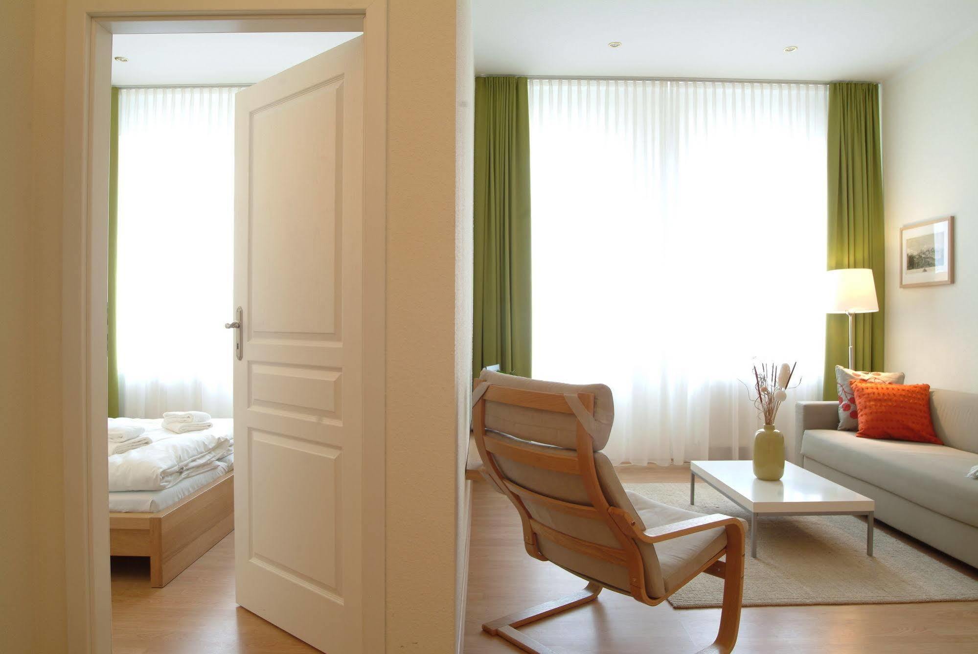 Aparthotel Am Zwinger Дрезден Екстериор снимка